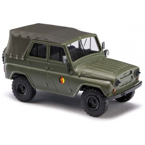 Busch 52112 - UAZ 469 NVA MIT NACHTSICHT SW 1972 